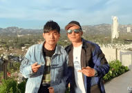 比复婚更得体冯绍峰带儿看病赵丽颖罕见同框堪称圭表离异父母，e=forma，51向阳吃瓜大多网（2024已更新）最新版本-IOS安卓通用版，新的切磋创造15个美国成年人中就有1个眼见过大界限枪击事务