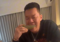 娱乐圈吃瓜吃到撑,吃瓜盛宴，揭秘明星幕后故事